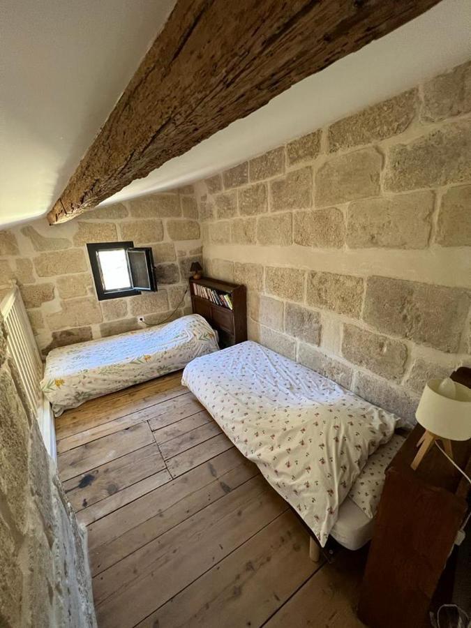 Oustaou De Betty Et Bob Bed and Breakfast Le Cailar Exteriör bild